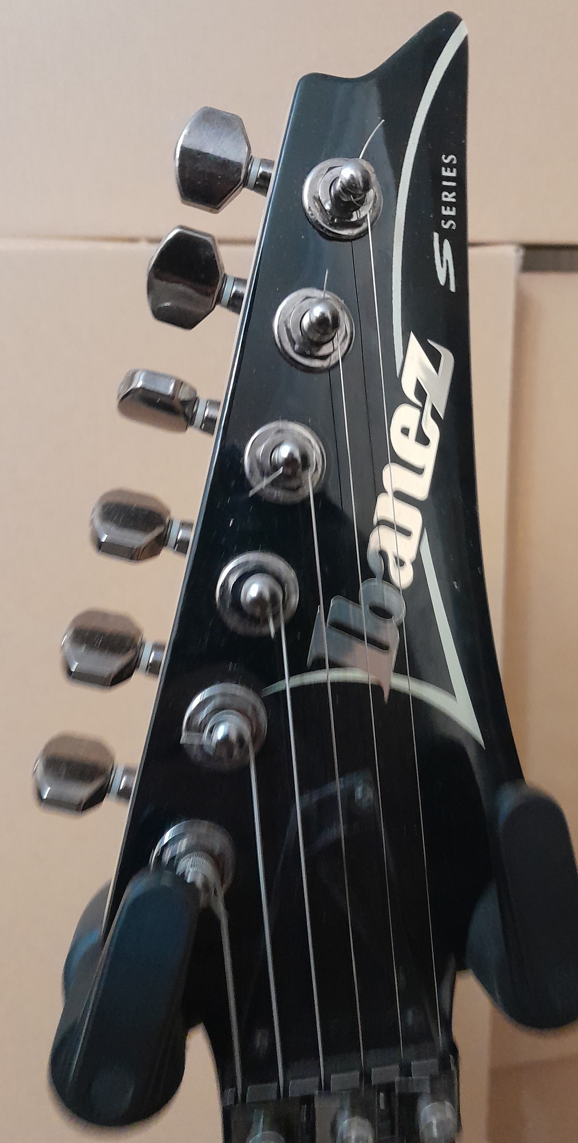 گیتار الکتریک ایبانز مدل s520