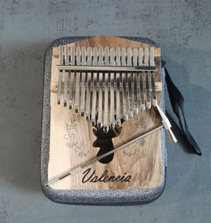 کالیمبا والنسیا چوب گردو همراه هاردکیسKalimba valencia walnut