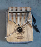 کالیمبا جکو چوب گردو همراه هاردکیسKalimba Gecko walnut