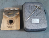 کالیمبا جکو چوب گردو همراه هاردکیسKalimba Gecko walnut