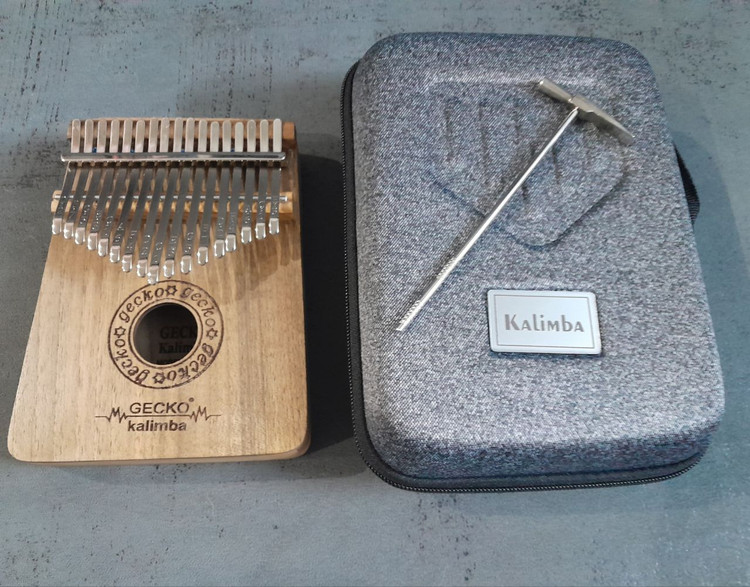 کالیمبا جکو چوب گردو همراه هاردکیسKalimba Gecko walnut