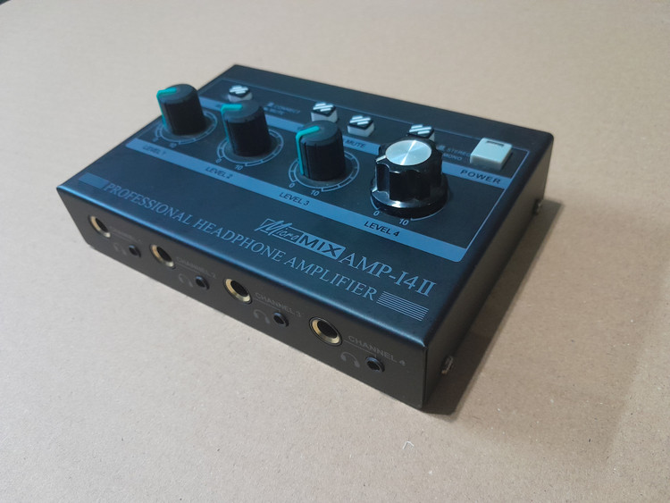 هدفون امپلیفایر ۴کانال micro mix amp I 4 II Micro mix professional headphone amplifier micromix