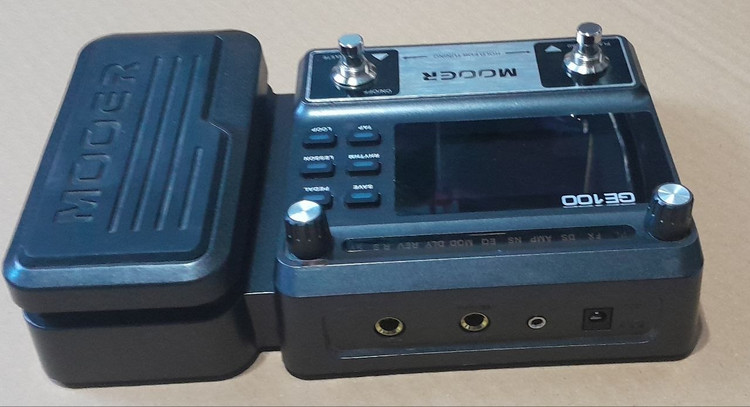 مولتی افکت mooer ge100(استوک)